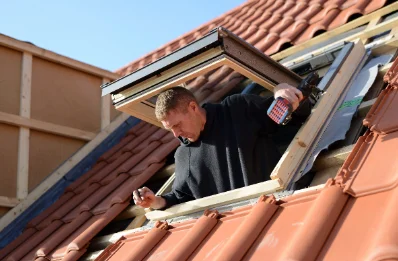 Pose de fenêtres de toit Velux à Castagnède
